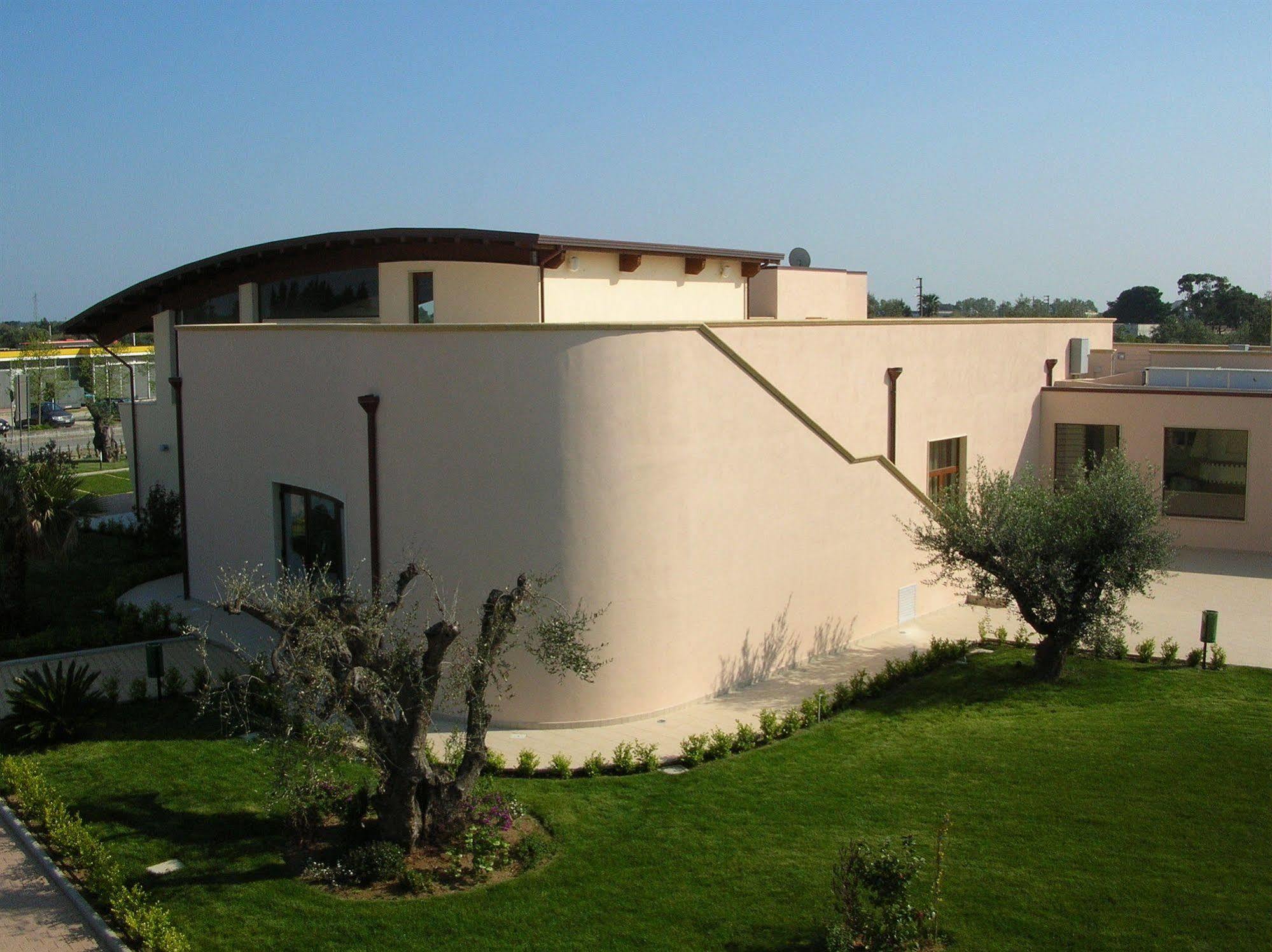 Hermes Hotel Policoro Exterior foto